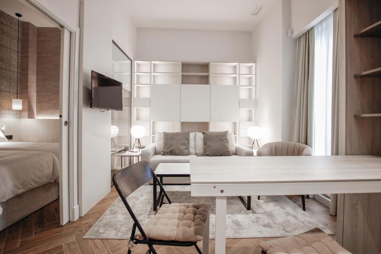 Alohamundi Cabo Noval Apartment Sevilla Bagian luar foto