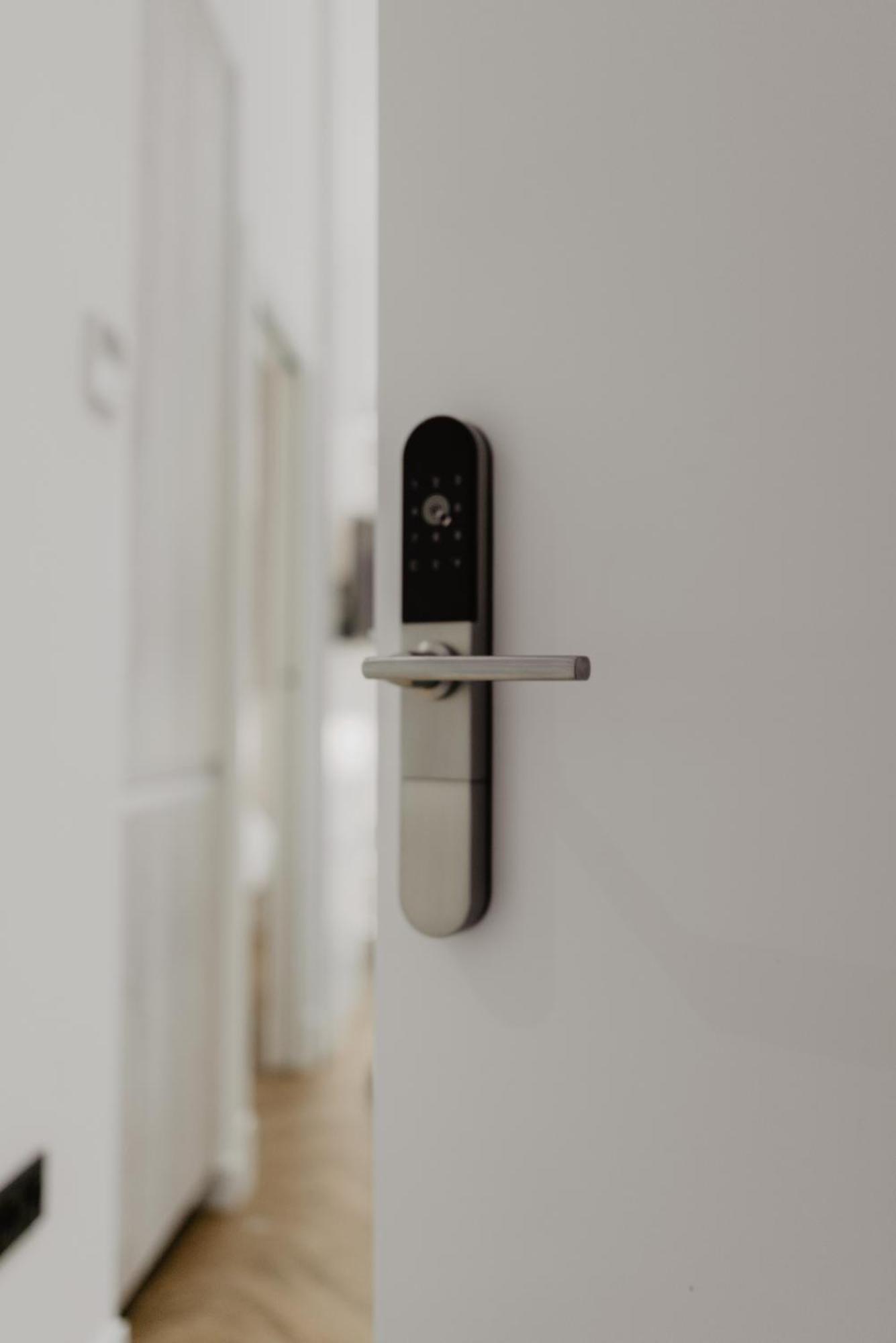 Alohamundi Cabo Noval Apartment Sevilla Bagian luar foto
